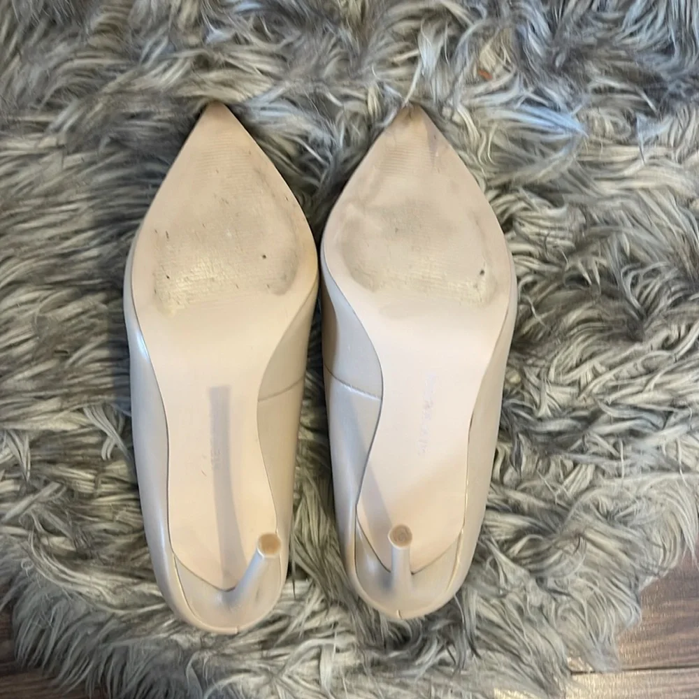 Steve Madden Beige Pointed-Toe Stiletto Pumps - Picture 3 of 3